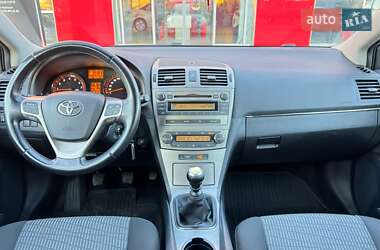 Седан Toyota Avensis 2011 в Івано-Франківську