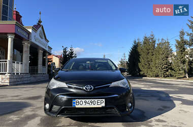 Седан Toyota Avensis 2016 в Тернополі