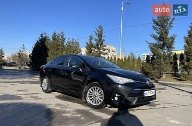 Седан Toyota Avensis 2016 в Тернополі