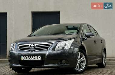 Седан Toyota Avensis 2011 в Тернополе