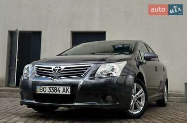 Седан Toyota Avensis 2011 в Тернополе