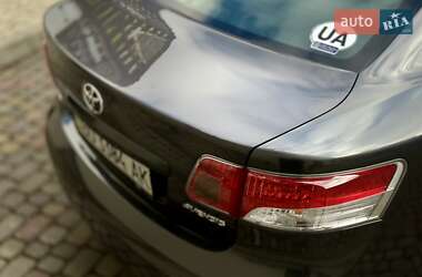 Седан Toyota Avensis 2011 в Тернополе