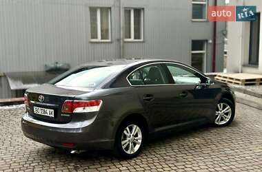 Седан Toyota Avensis 2011 в Тернополе