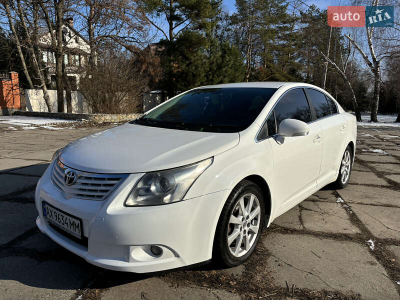 Седан Toyota Avensis 2011 в Харкові