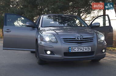 Седан Toyota Avensis 2006 в Львові