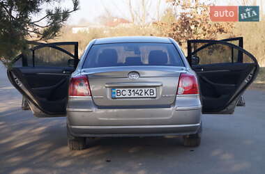 Седан Toyota Avensis 2006 в Львові