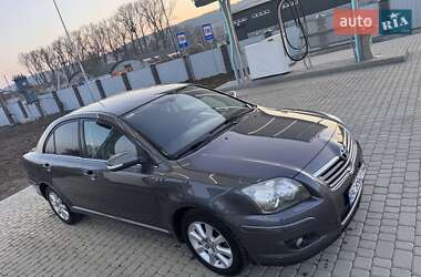 Седан Toyota Avensis 2006 в Бережанах