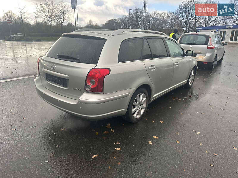 Універсал Toyota Avensis 2006 в Кам'янці-Бузькій
