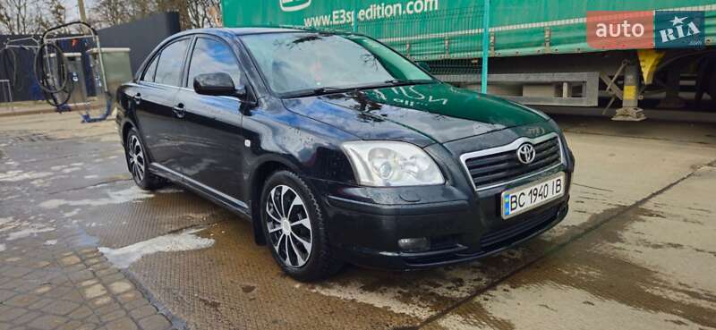 Седан Toyota Avensis 2004 в Стрые