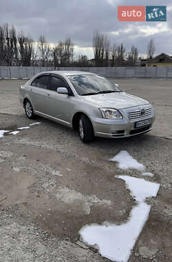 Ліфтбек Toyota Avensis 2005 в 