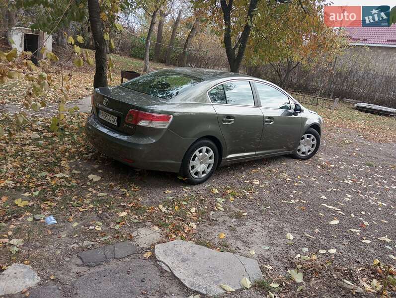 Седан Toyota Avensis 2009 в Хмельницком