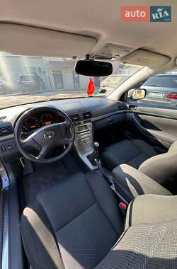 Універсал Toyota Avensis 2008 в Луцьку