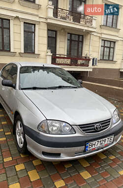 Седан Toyota Avensis 2001 в Одесі