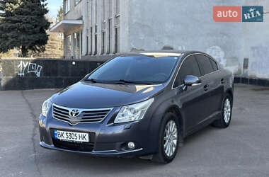 Седан Toyota Avensis 2010 в Рівному