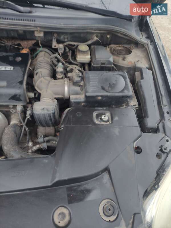 Седан Toyota Avensis 2004 в Белой Церкви