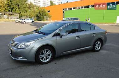 Седан Toyota Avensis 2011 в Рівному