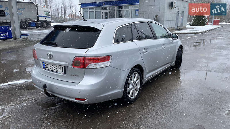 Универсал Toyota Avensis 2010 в Самборе