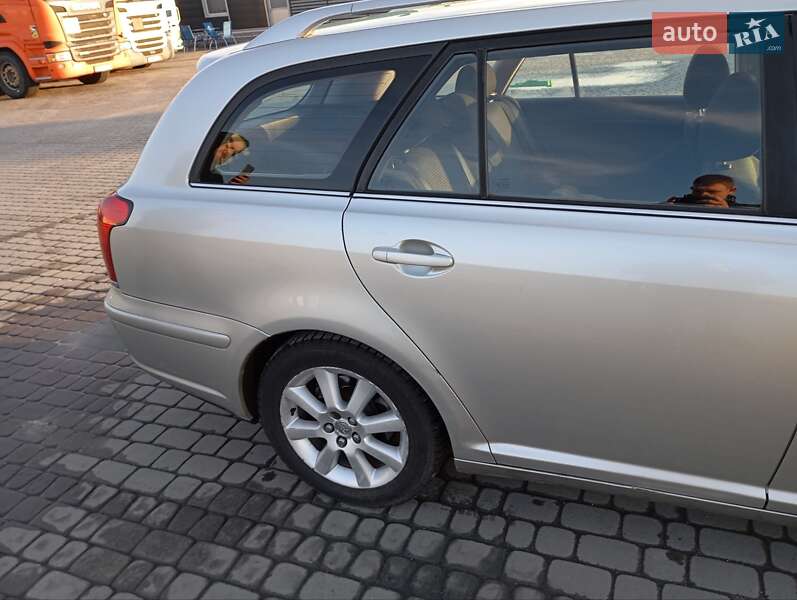 Універсал Toyota Avensis 2006 в Львові