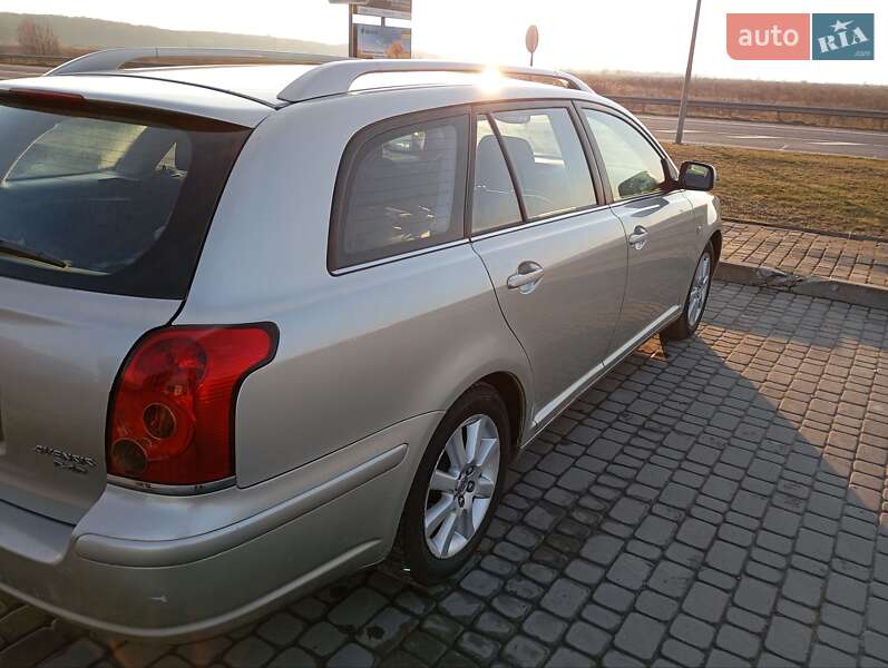 Універсал Toyota Avensis 2006 в Львові