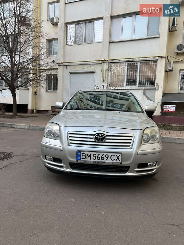 Седан Toyota Avensis 2005 в Одессе