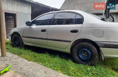 Седан Toyota Avensis 2002 в 