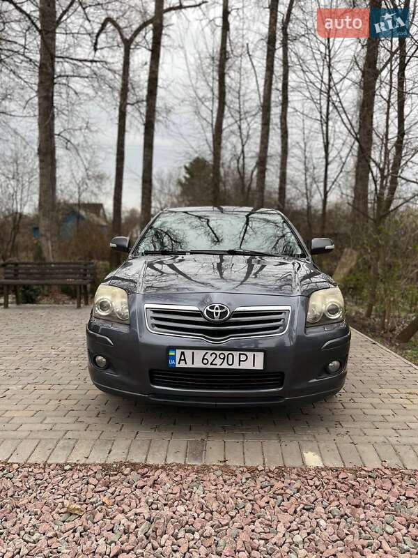 Седан Toyota Avensis 2008 в Броварах