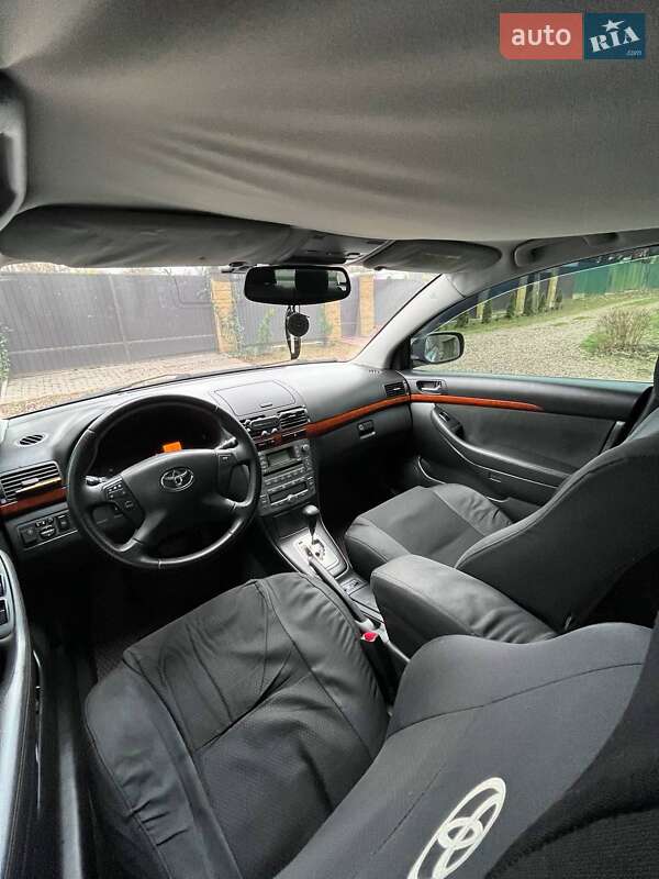 Седан Toyota Avensis 2008 в Броварах
