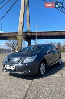 Седан Toyota Avensis 2009 в 