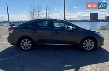 Седан Toyota Avensis 2009 в 