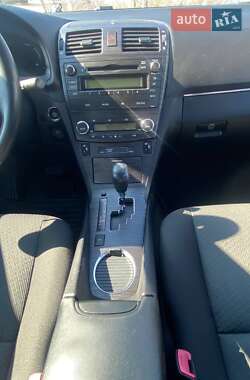 Седан Toyota Avensis 2009 в 