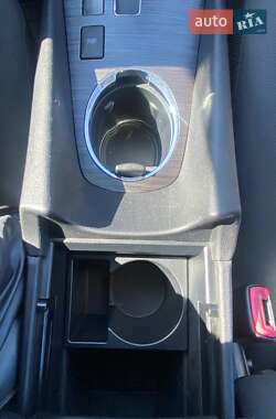 Седан Toyota Avensis 2009 в 
