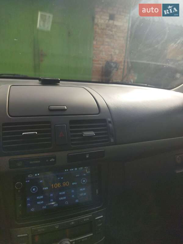 Універсал Toyota Avensis 2009 в Шостці