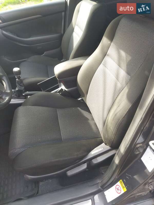 Універсал Toyota Avensis 2009 в Шостці