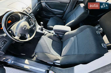 Седан Toyota Avensis 2008 в 