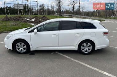Універсал Toyota Avensis 2010 в 