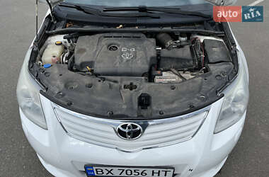 Універсал Toyota Avensis 2010 в 