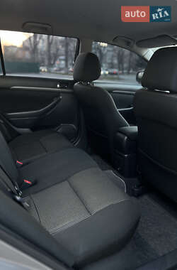 Універсал Toyota Avensis 2006 в 