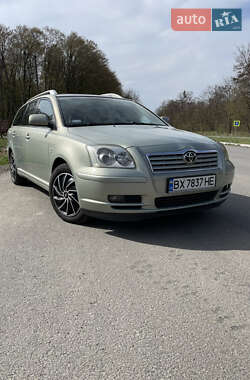 Універсал Toyota Avensis 2005 в 