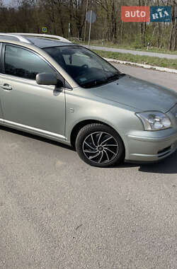 Універсал Toyota Avensis 2005 в 