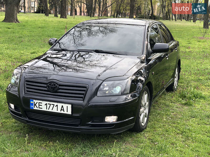 Седан Toyota Avensis 2003 в 