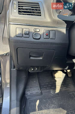 Седан Toyota Avensis 2009 в 