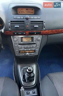 Універсал Toyota Avensis 2005 в 