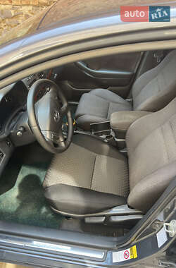 Седан Toyota Avensis 2006 в 