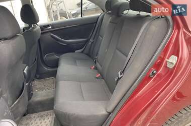 Седан Toyota Avensis 2004 в 