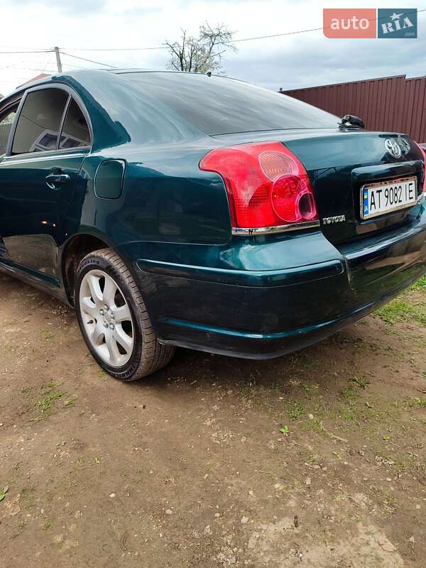 Ліфтбек Toyota Avensis 2003 в Болехові