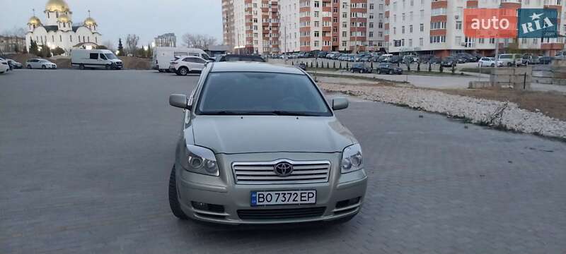 Седан Toyota Avensis 2005 в 