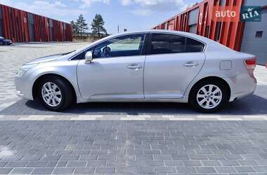 Седан Toyota Avensis 2010 в 