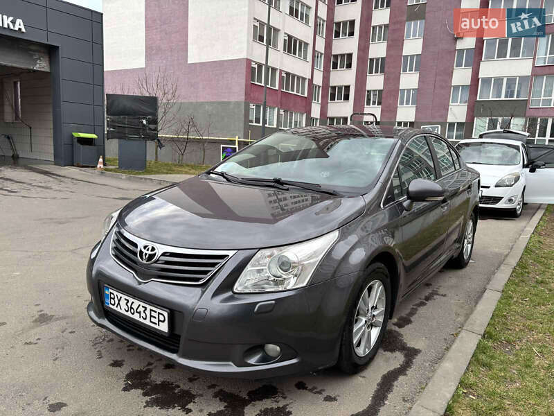 Toyota Avensis 2011
