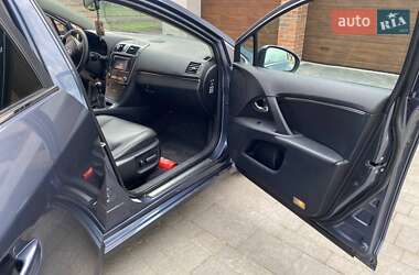 Универсал Toyota Avensis 2010 в 