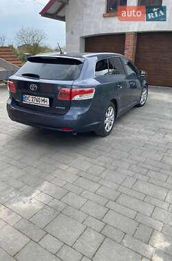 Универсал Toyota Avensis 2010 в 
